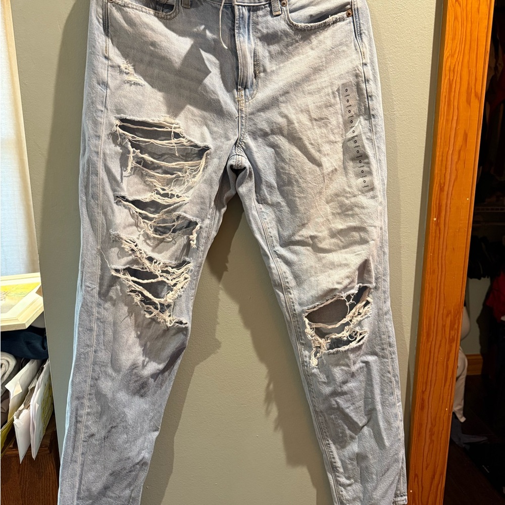American Eagle Outfitters Light Gray Distressed Straight Leg Jeans